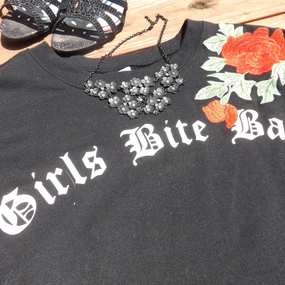 Girls Bite Back black with red embroidered flowers - Picture 2 of 8